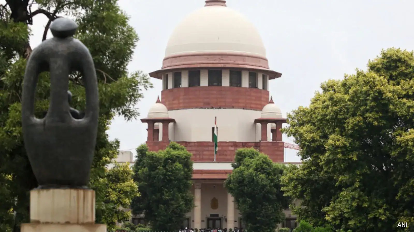 Supreme Court Calls Out Rising Digital Arrest Scams, Warns of Rs 2.5 Cr Fraud