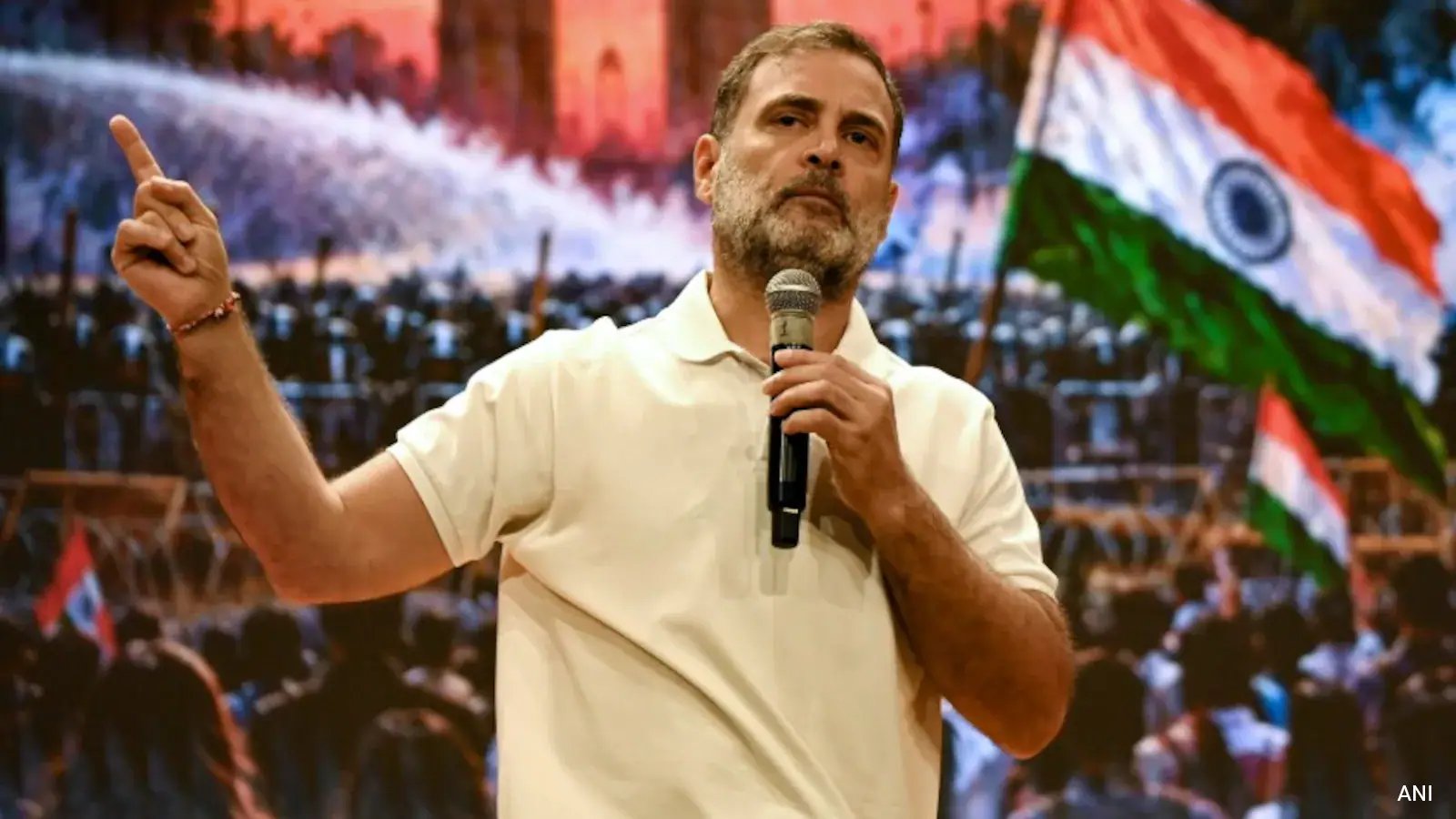 Supreme Court Halts Rahul Gandhi's Defamation Trial in Maharashtra, Grants Four-Week Notice Period
