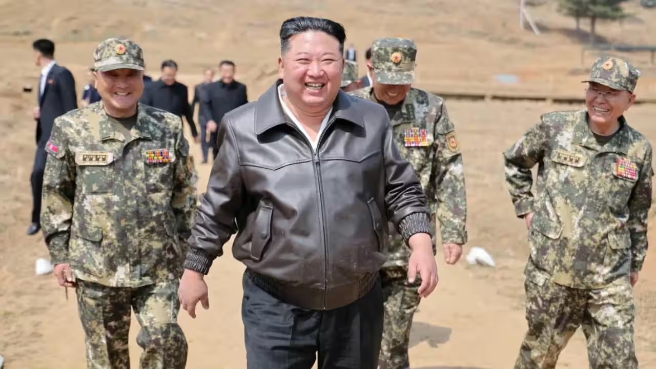 Kim Jong-un Enters China via New Yalu Bridge in Surprise Dandong Visit