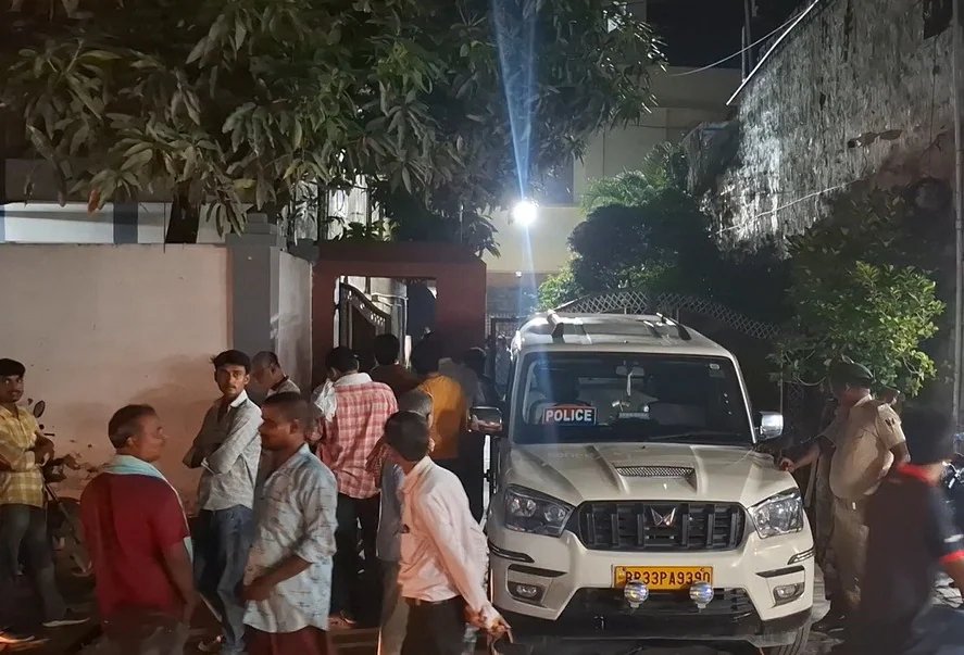 Shatrudhan Yadav Dies After Car Fire; Seven Accused Named
