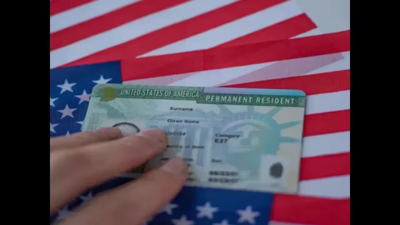 Microsoft Offers Voluntary Exit to 60,000 Employees Amid H‑1B Green Card Scrutiny