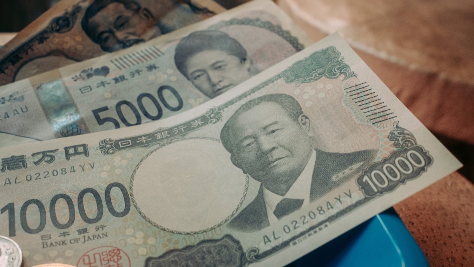 Bank of Japan Rate Hike Outlook Slips, Yen Drops 0.5% to 158.21