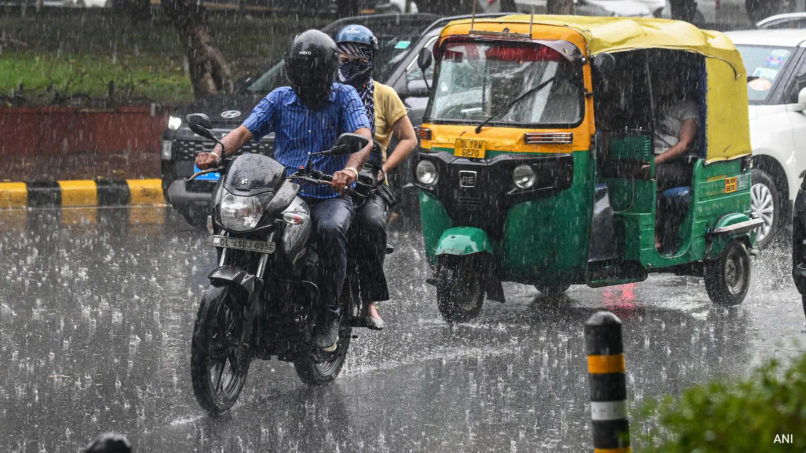 Delhi‑NCR Suffers Record October Rain, Forecast Says Storms Continue Through 15th