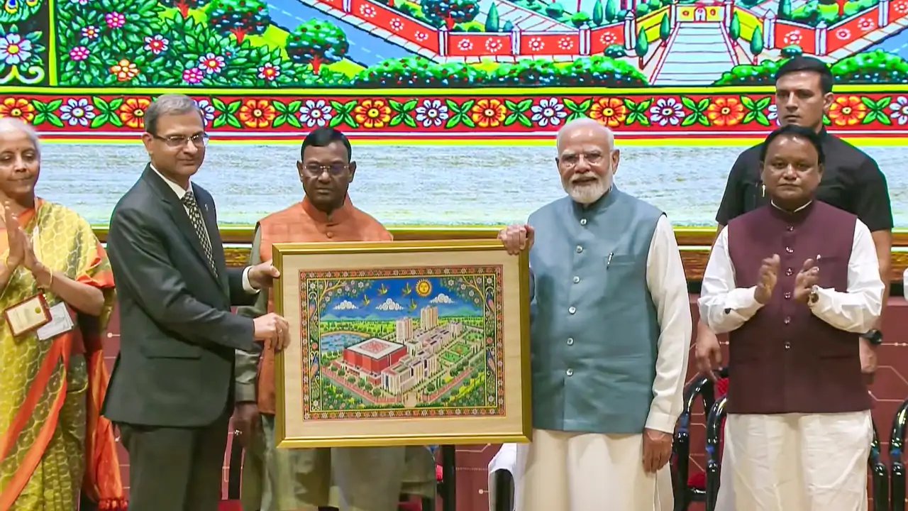 PM Modi Inaugurates Rs 169-Crore RBI Cyber Centre, Warns of Economic Wars