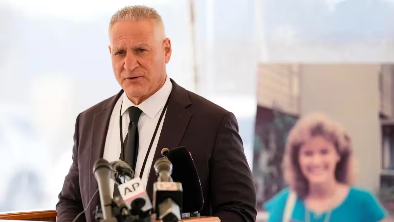 Gov. Lee Halts Executions as Tennessee Chief Strada Resigns After Christa Pike Botched Injection