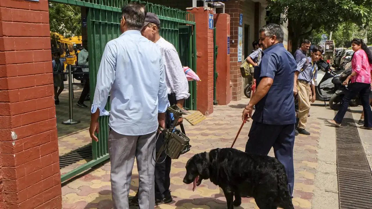Delhi Police Arrests Girl for Hoax Bomb Threat Email Sent Oct 23