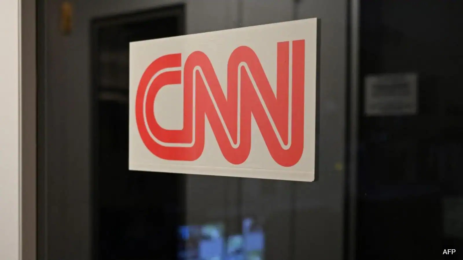 White House Excludes CNN From Air Force One During Tennessee Football Game