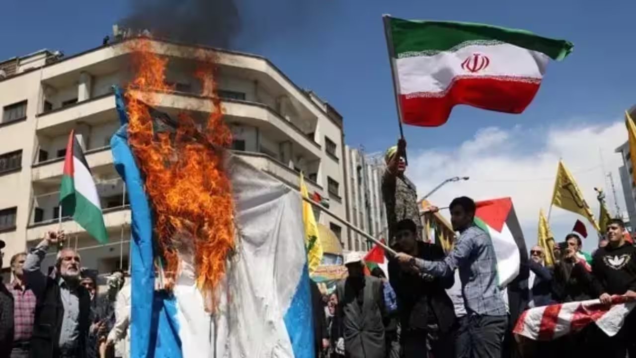 Iran Declares Unlimited Retaliation Against U.S. Attacks, Threatens Hormuz Closure