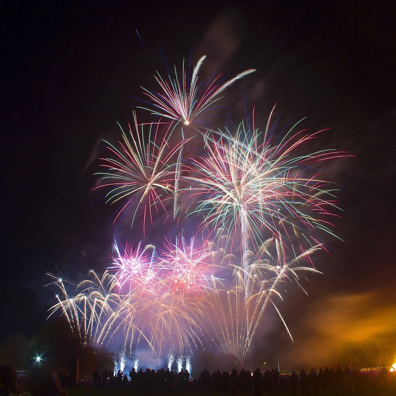 Bombay High Court Bans Firecrackers on Mumbai Roads During Ganesh Festival