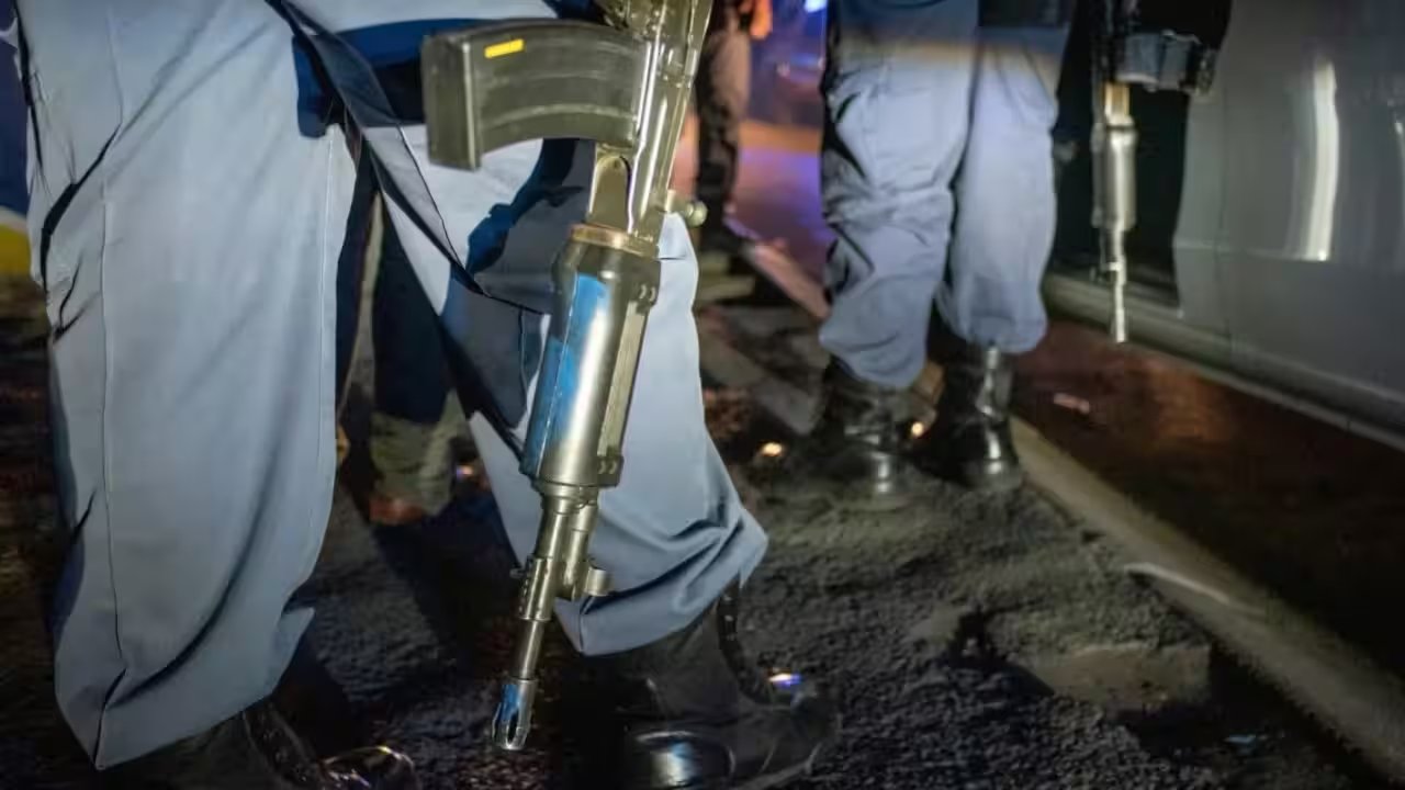 South Africa Police Hunt 8 Suspects After 17‑Killed Tavern Shooting Near Johannesburg