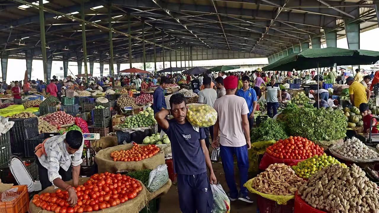 India's Retail Inflation Hits 5.54% in September, Near RBI Ceiling