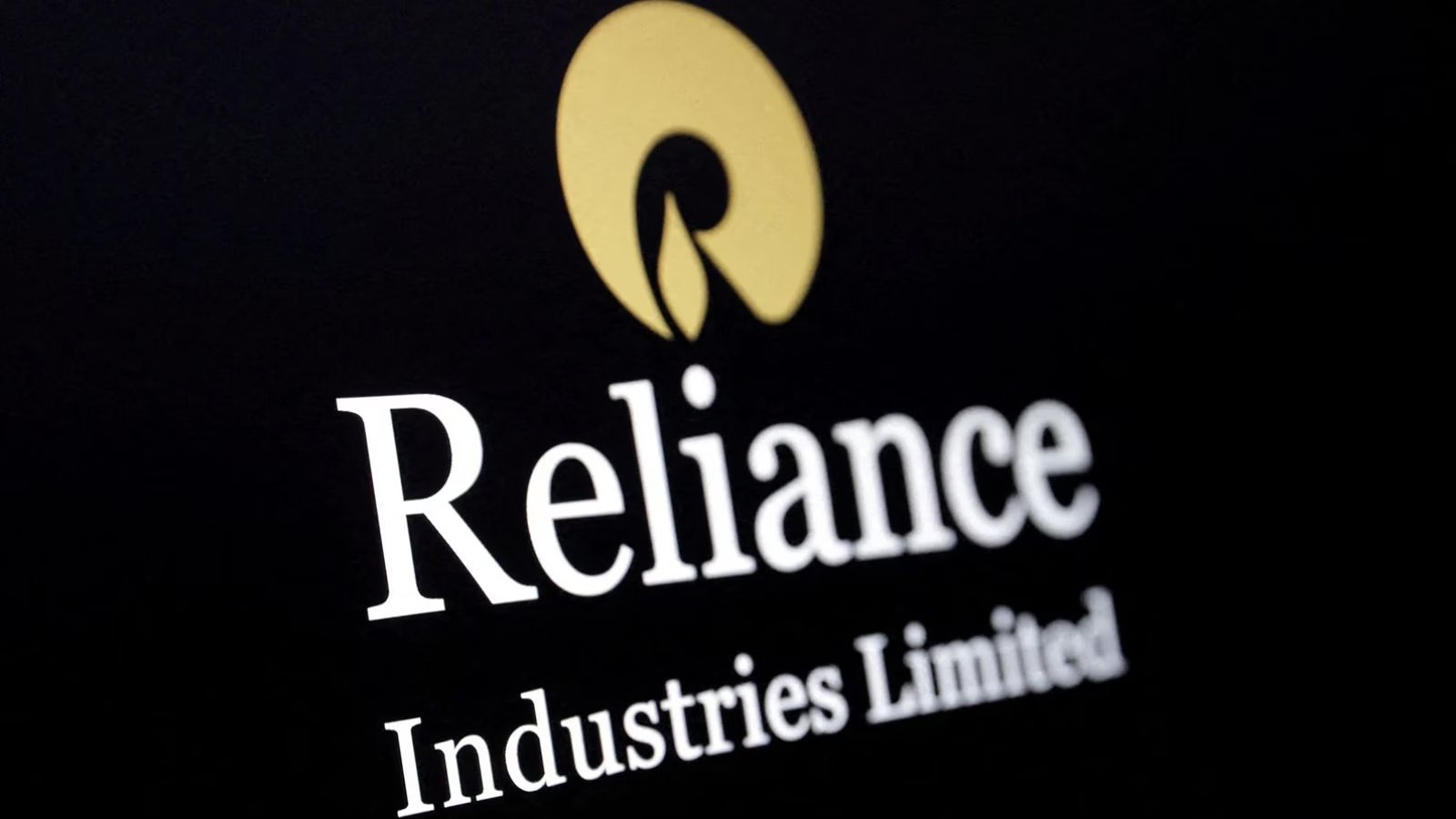 Reliance Shares Could Rise 47% After Jio IPO, Religare Says