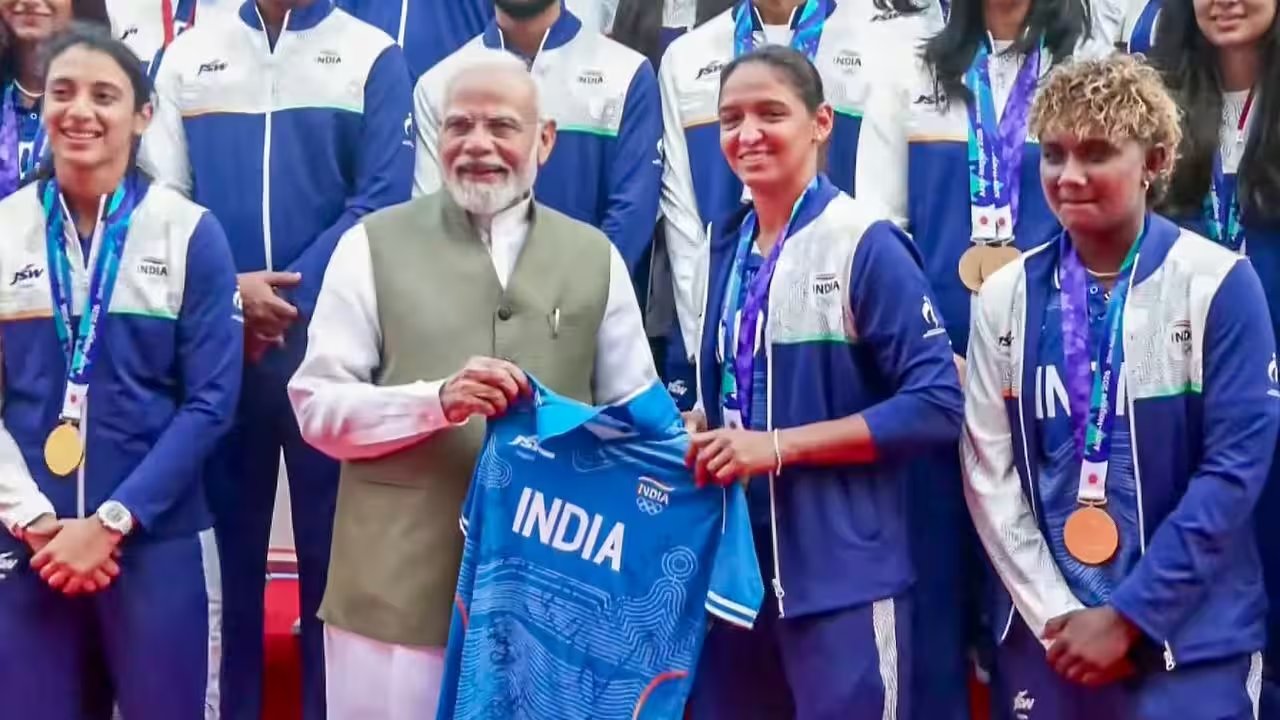 Harmanpreet Kaur Celebrates Women’s Cricket Gold as India Wins 85 Medals, 21 Golds
