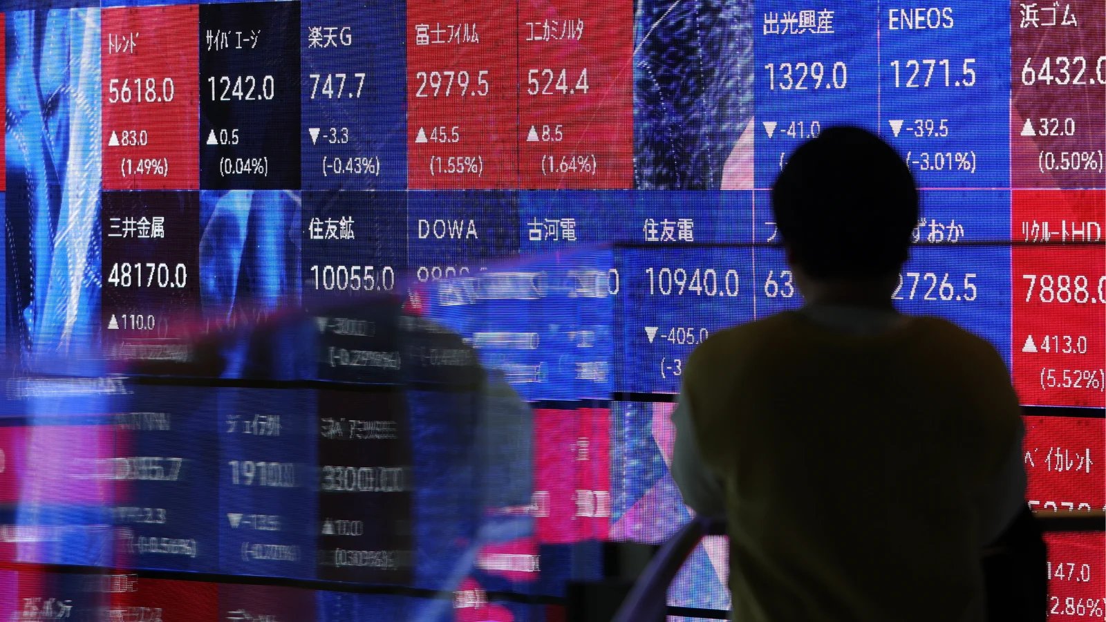 GigaDevice Shares Drop 5% as China Tech Slide to One-Year Low