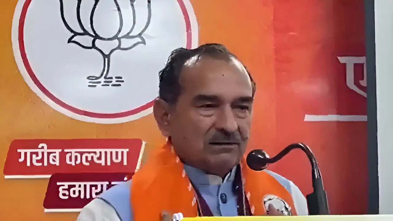 Rajasthan BJP Chief Rathore Sparks Congress Fury Over "Support Pakistan" Comment