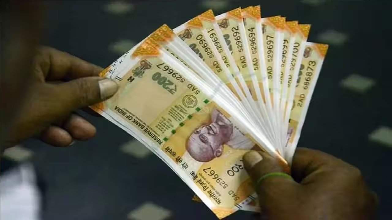 RBI Intervenes as Rupee Sticks at 96.26 Amid Oil $101 and FPI Selling