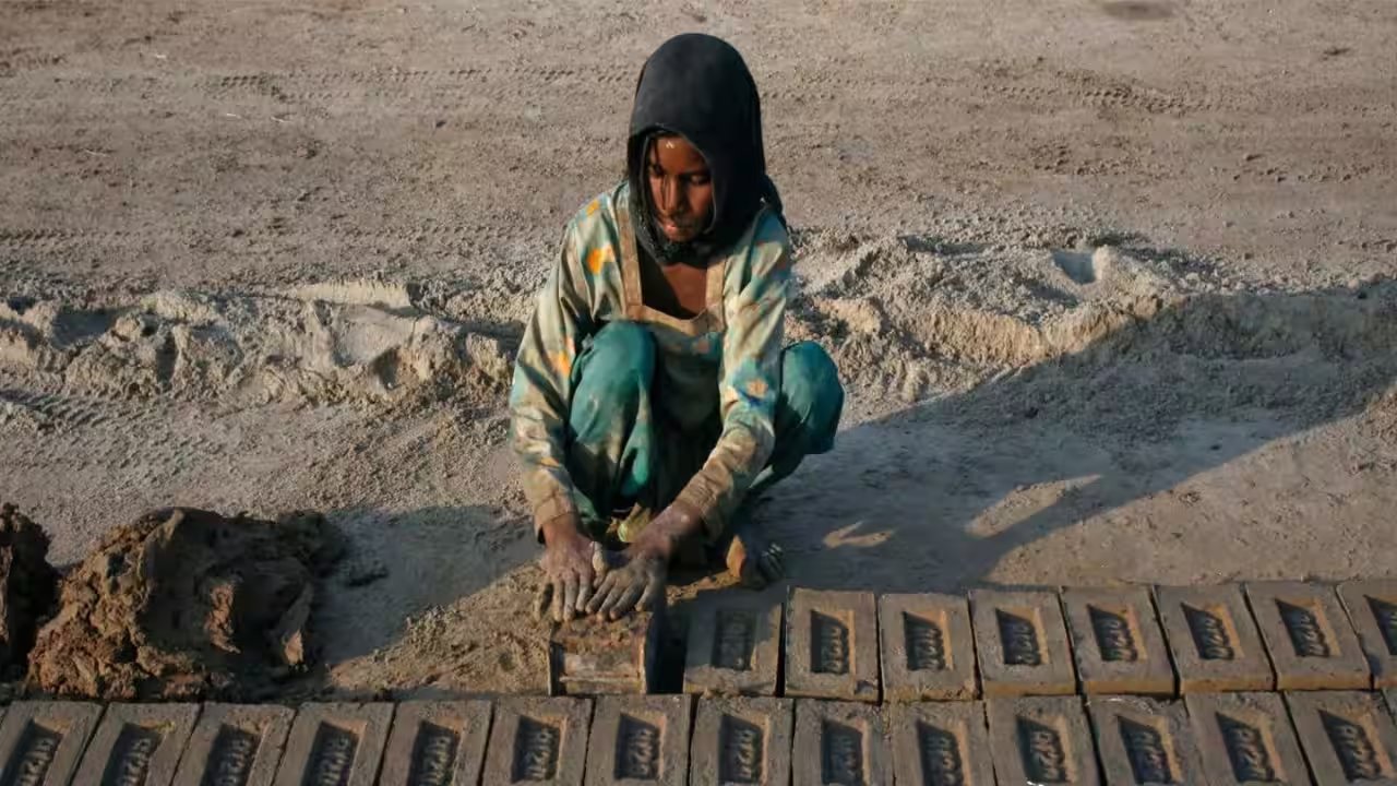 Sindh Court Places Abducted Hindu Sisters Roopi, Seeta in Safe House