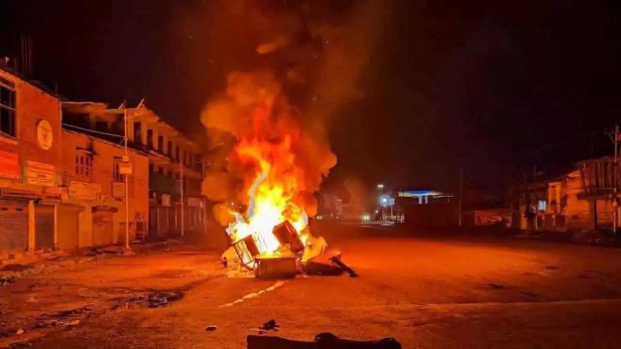 Manipur Protesters Place Dead Firewood Collector’s Body Outside CM Y. Khemchand Singh’s Gate