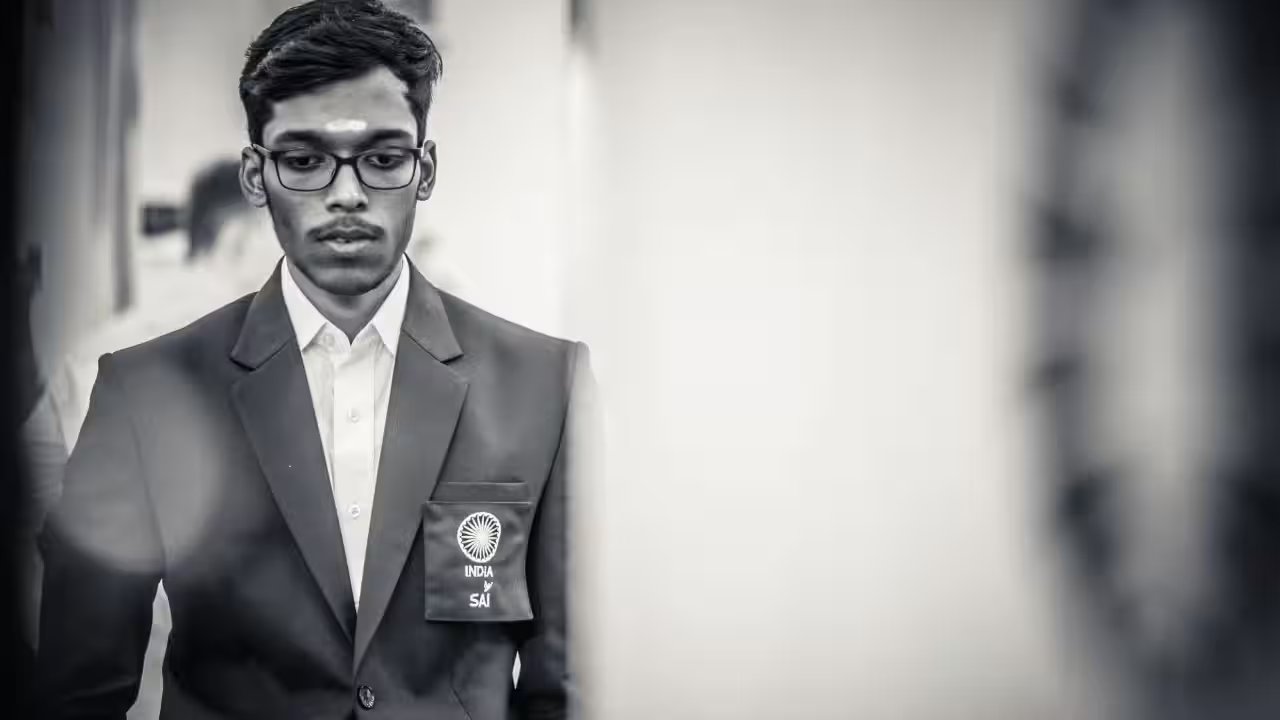 Praggnanandhaa's 19-Point Run Falls 1.5 Points Behind Sindarov