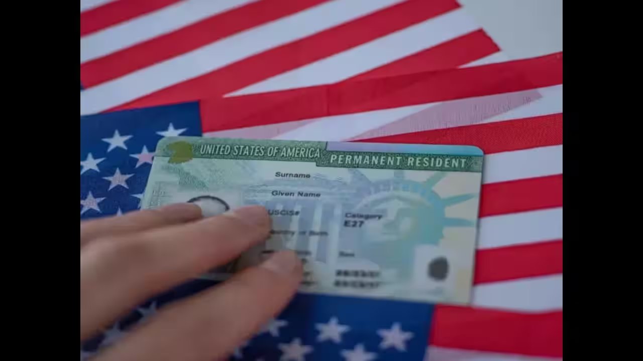 USCIS Glitch Hits Indian Green Card Applicants as October 2026 Visa Bulletin Delays