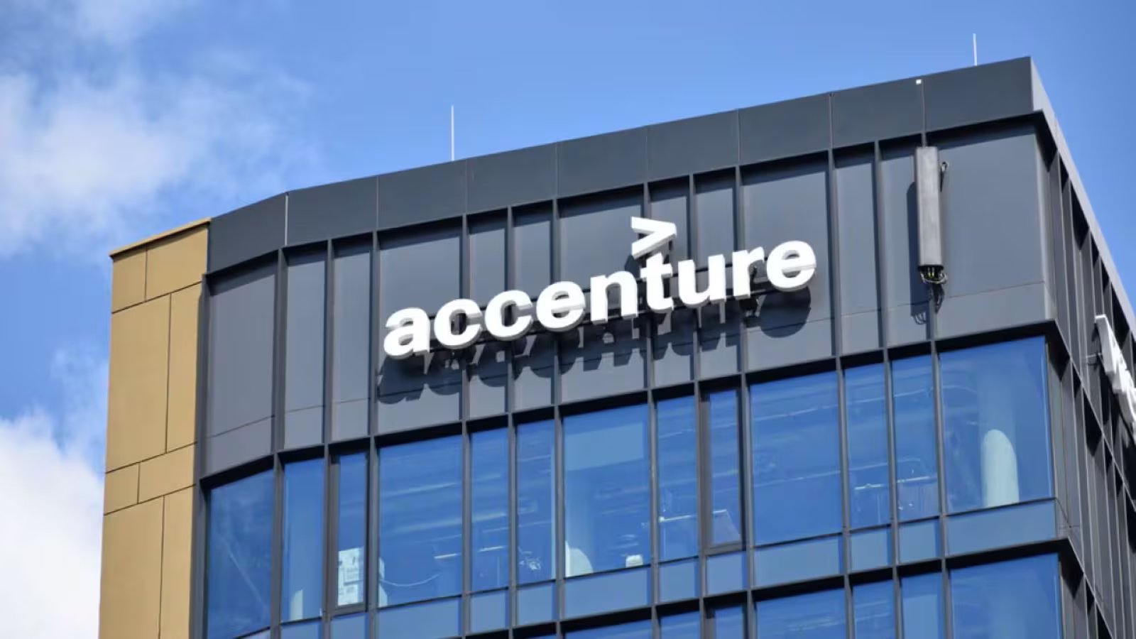 Accenture Targets $1.5 B Sale of China Ops, Eyes 2027 Revenue Gain