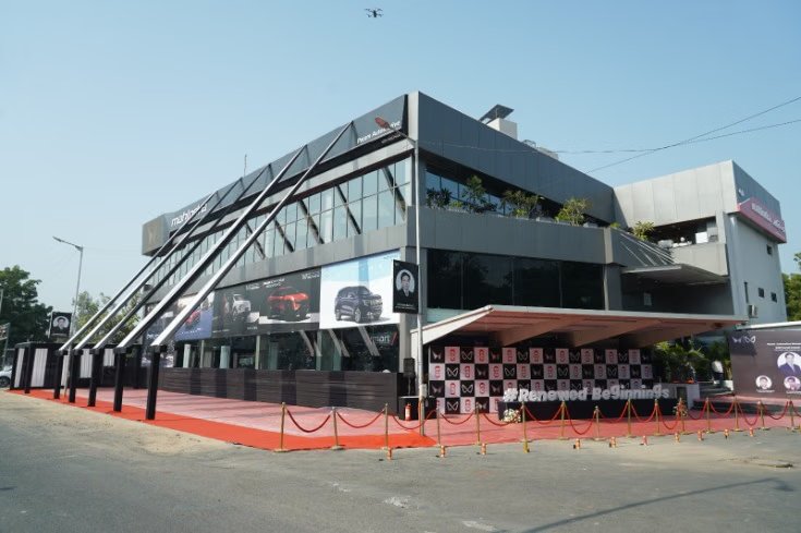 Mahindra Expands Ahmedabad Showroom to 40,000 Sq Ft, Ready for SUV Lineup