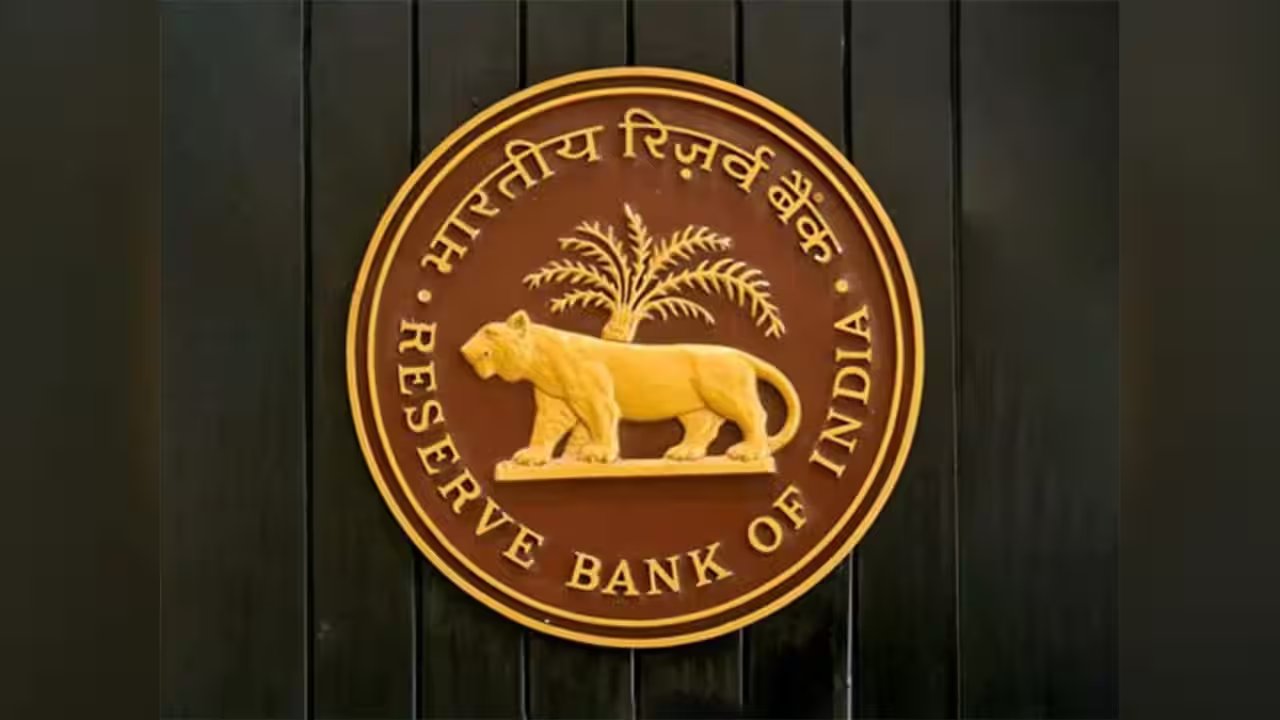 RBI Flags 5.5% CPI Inflation, Geopolitical Tensions Threaten India's Growth