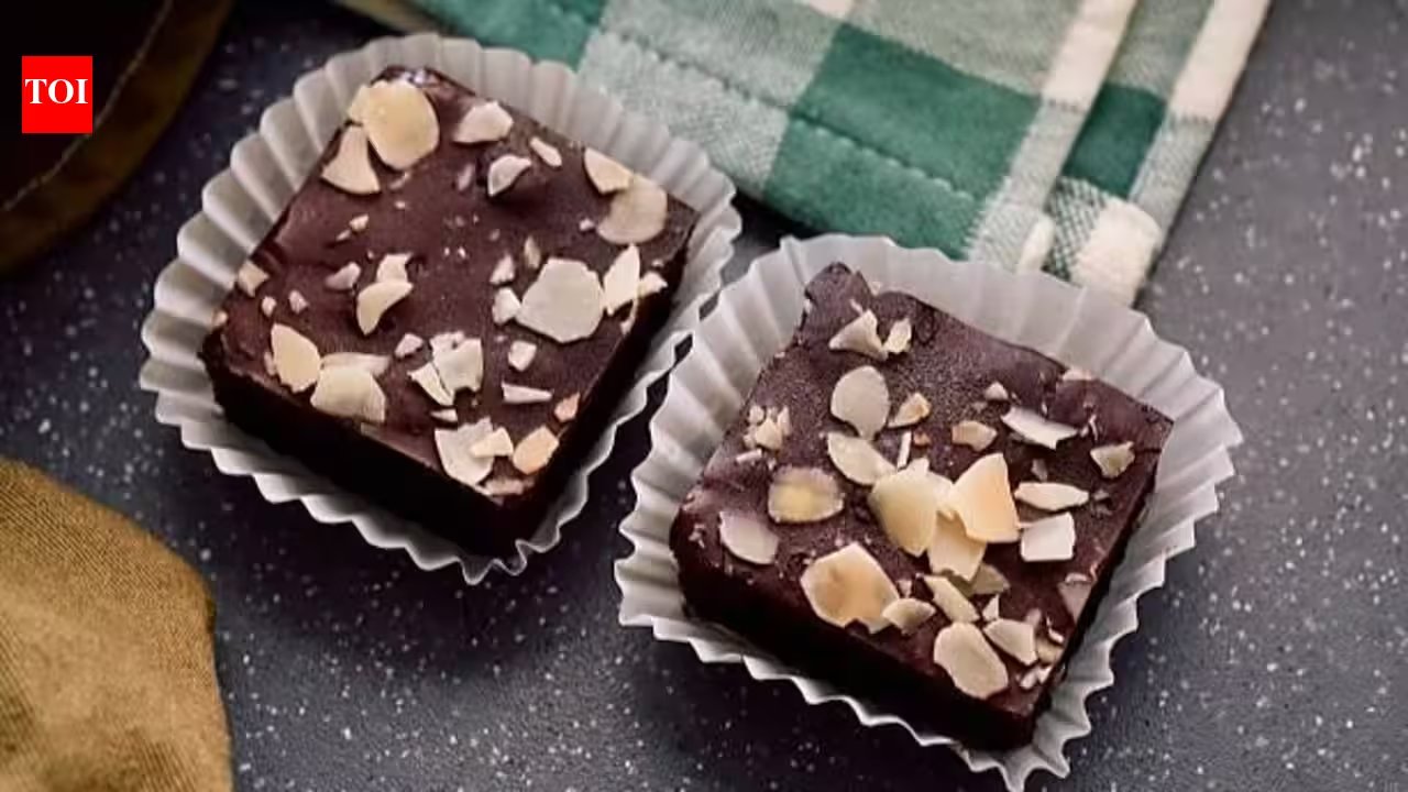 Make 5-Minute Almond Fudge With Just Almond Butter and Maple Syrup
