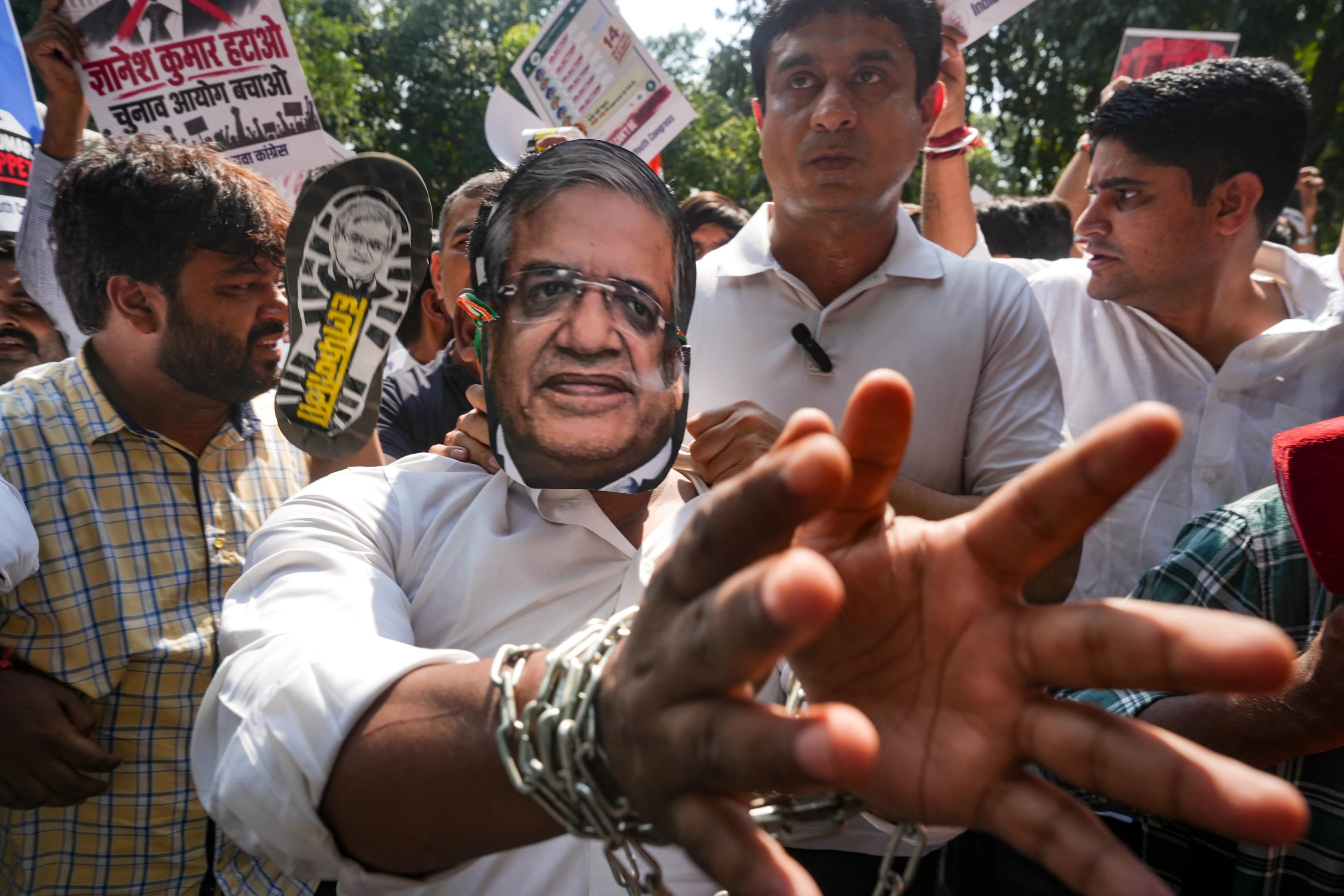 Congress Detains Gaurav Gogoi, Uses Water Cannons in Protest Against CEC Gyanesh Kumar
