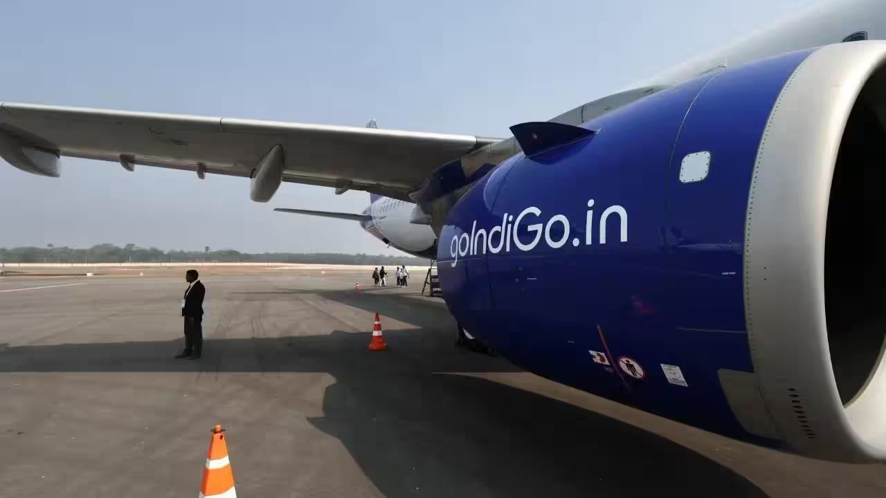 IndiGo Raises Fuel Charges by Up to ₹10,000 Amid Rising ATF Costs