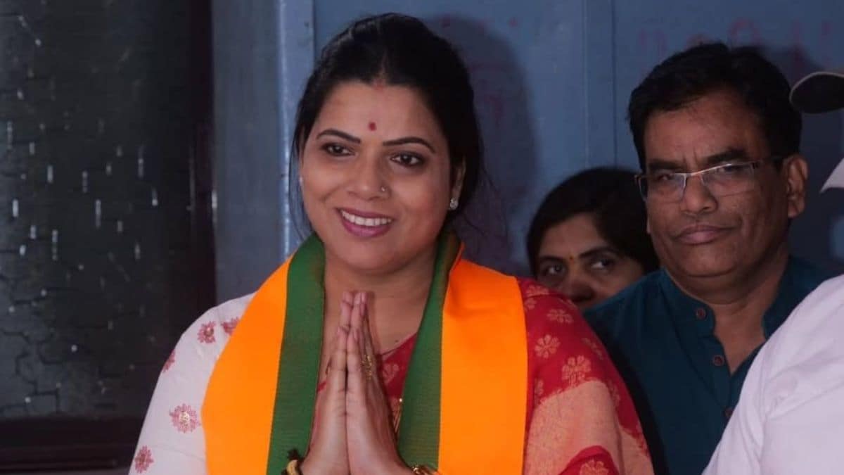 Mumbai Mayor Ritu Tawde Fined Rs 1,000 for Skipping Assault Case Hearing