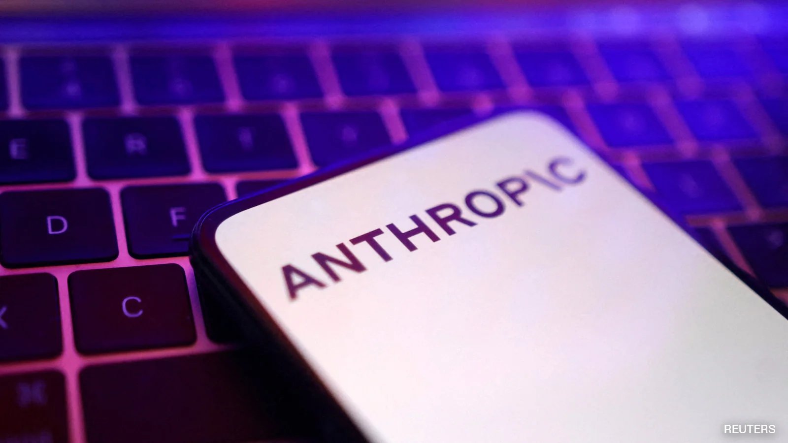 Anthropic AI Bot Delivers Fake Murder Tip to Philadelphia Police, Two-Month Delay Exposed