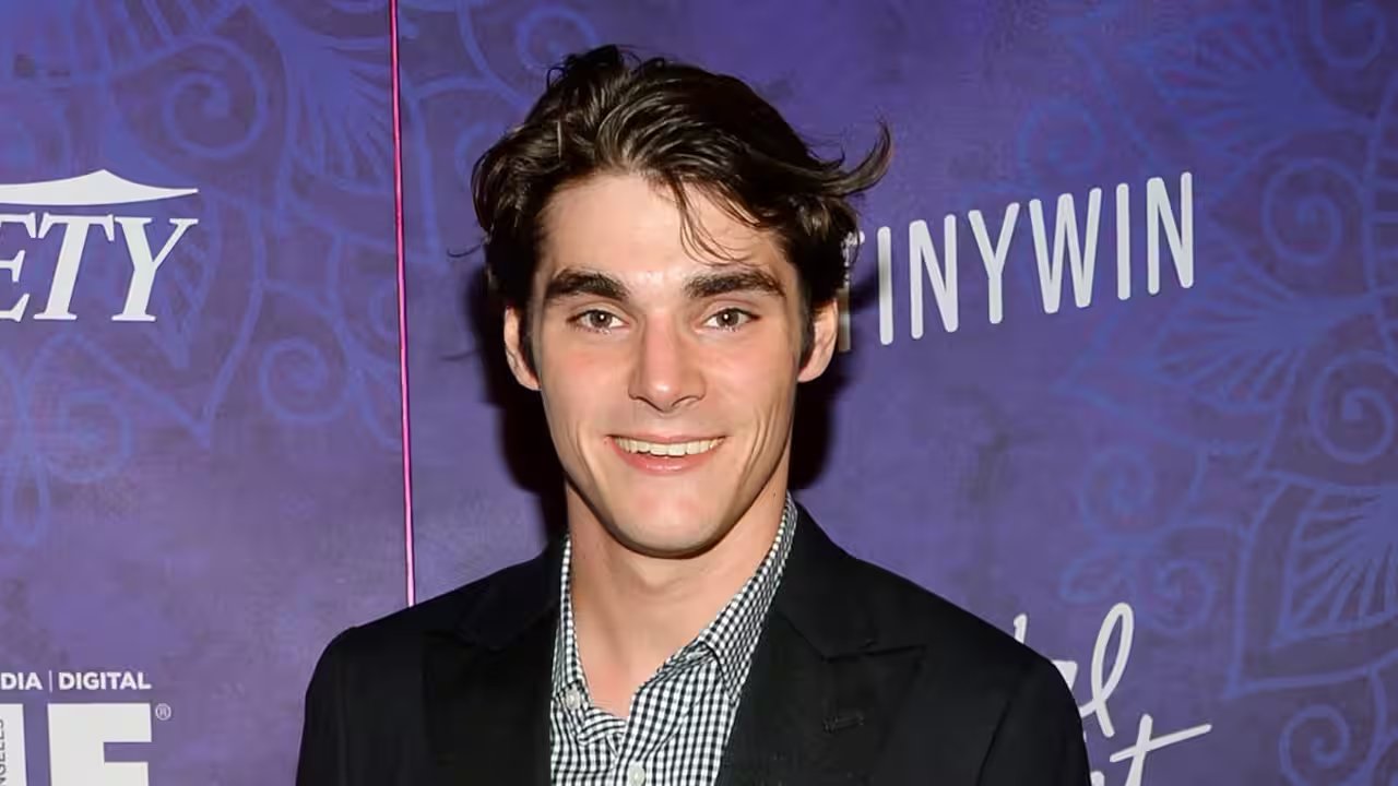 RJ Mitte, Walter White Jr. Star, Dies at 34; Foundation Grants $117,000
