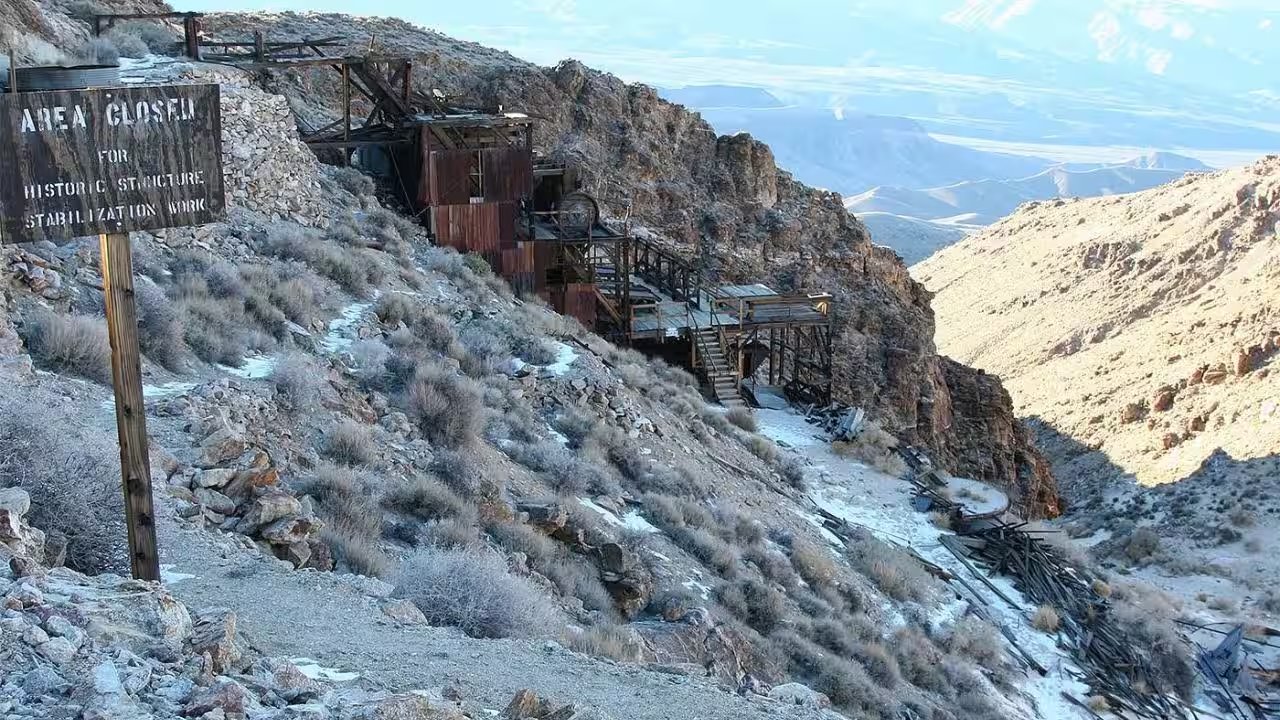 Skidoo, California, Draws 700 Settlers After 1906 Gold Find