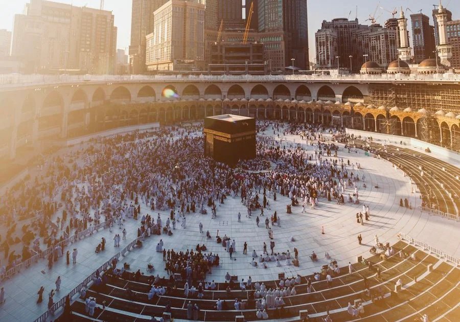 Saudi Security Arrests Man After False 'Suicide Bomber' Video at Mecca Mosque