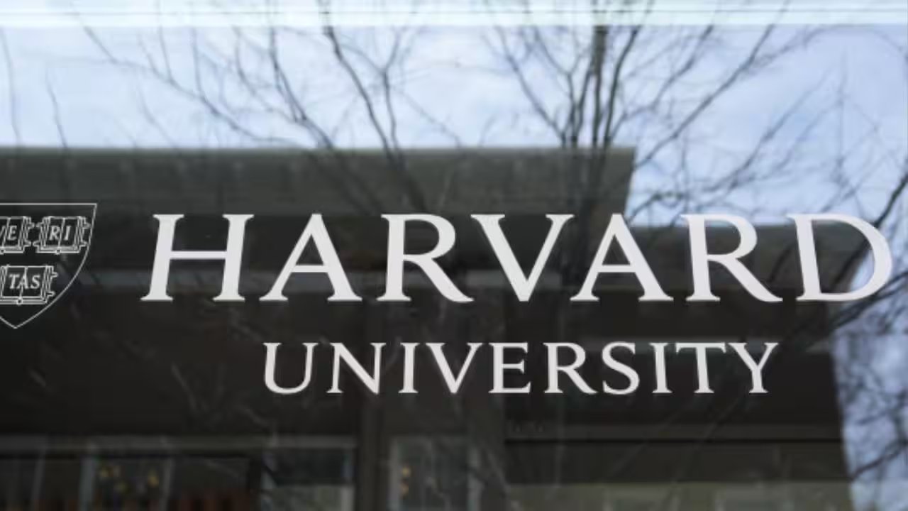 JD Vance Announces Investigation Into 9 Elite Universities Over J‑1 Visa Fraud