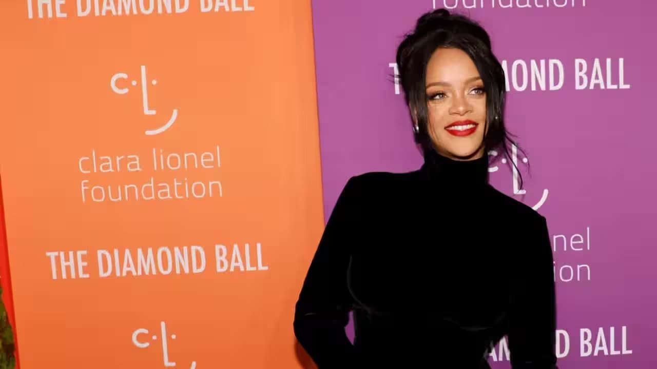 Rihanna’s Foundation Partnered with Ofo, Giving 100 Girls Bicycles in Malawi