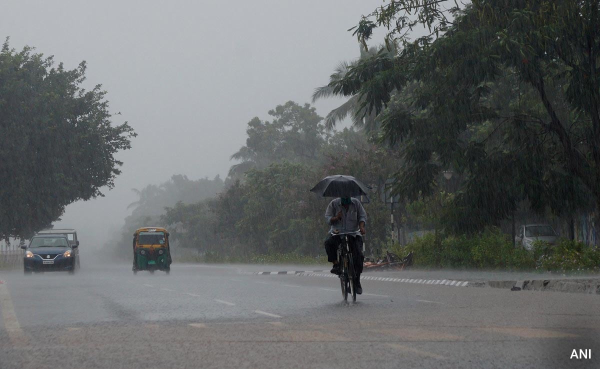Odisha Faces 20+ cm Red‑Alert Rainfall as Bay of Bengal Depression Hits Coast