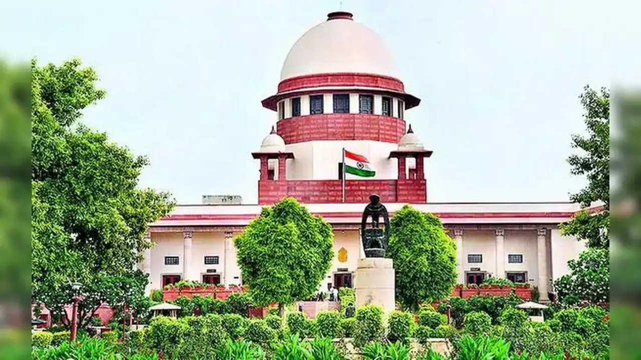Supreme Court Splits on Election Commission Law, Refers Challenge to Larger Bench