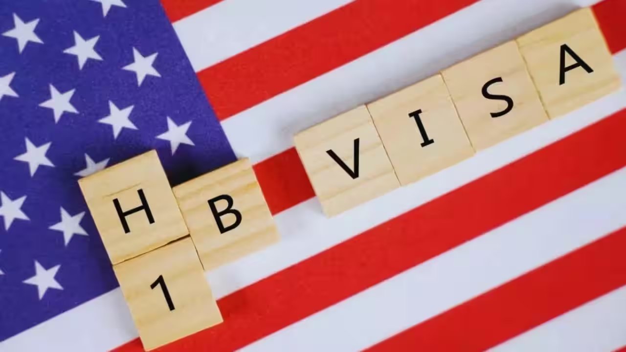 USCIS Delays H‑1B Extensions for Microsoft, Cognizant, Infosys—Premium Processing Overruns 15 Days