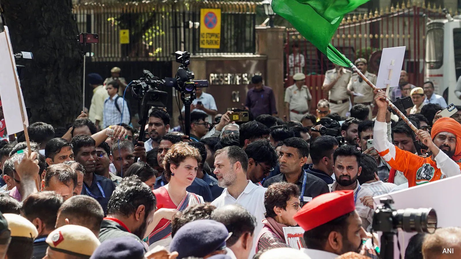Opposition Bloc Marches to Supreme Court, Demanding Chief Election Commissioner Gyanesh Kumar’s Resignation