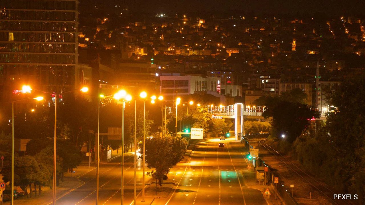 Gurugram Corp. to Install 2,480 Streetlights on 19 Roads