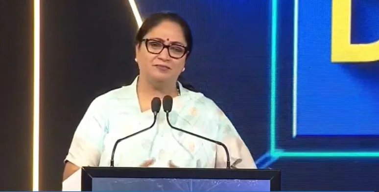 Delhi CM Rekha Gupta Receives Notice Over SIR Discrepancy; Final Roll Nov. 4