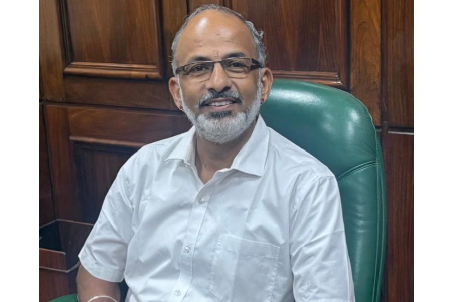 India Pistons Names Suresh KV CEO to Expand Component Production