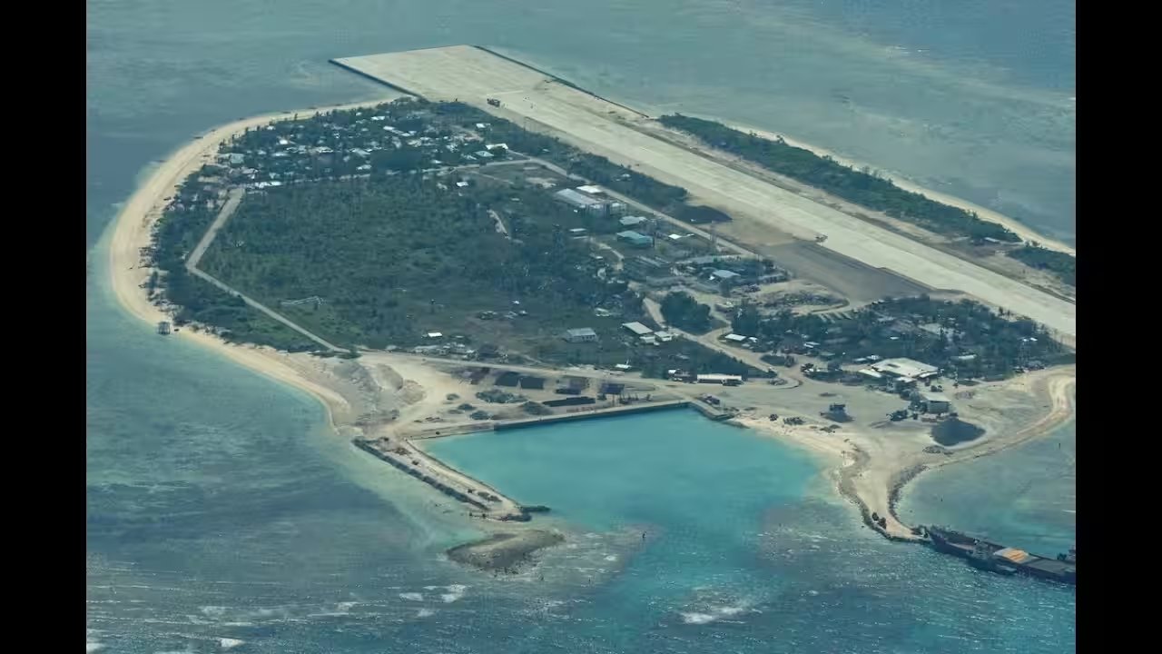 US Navy Ship Enters Sabina Shoal, China Declares Threat to Maritime Security