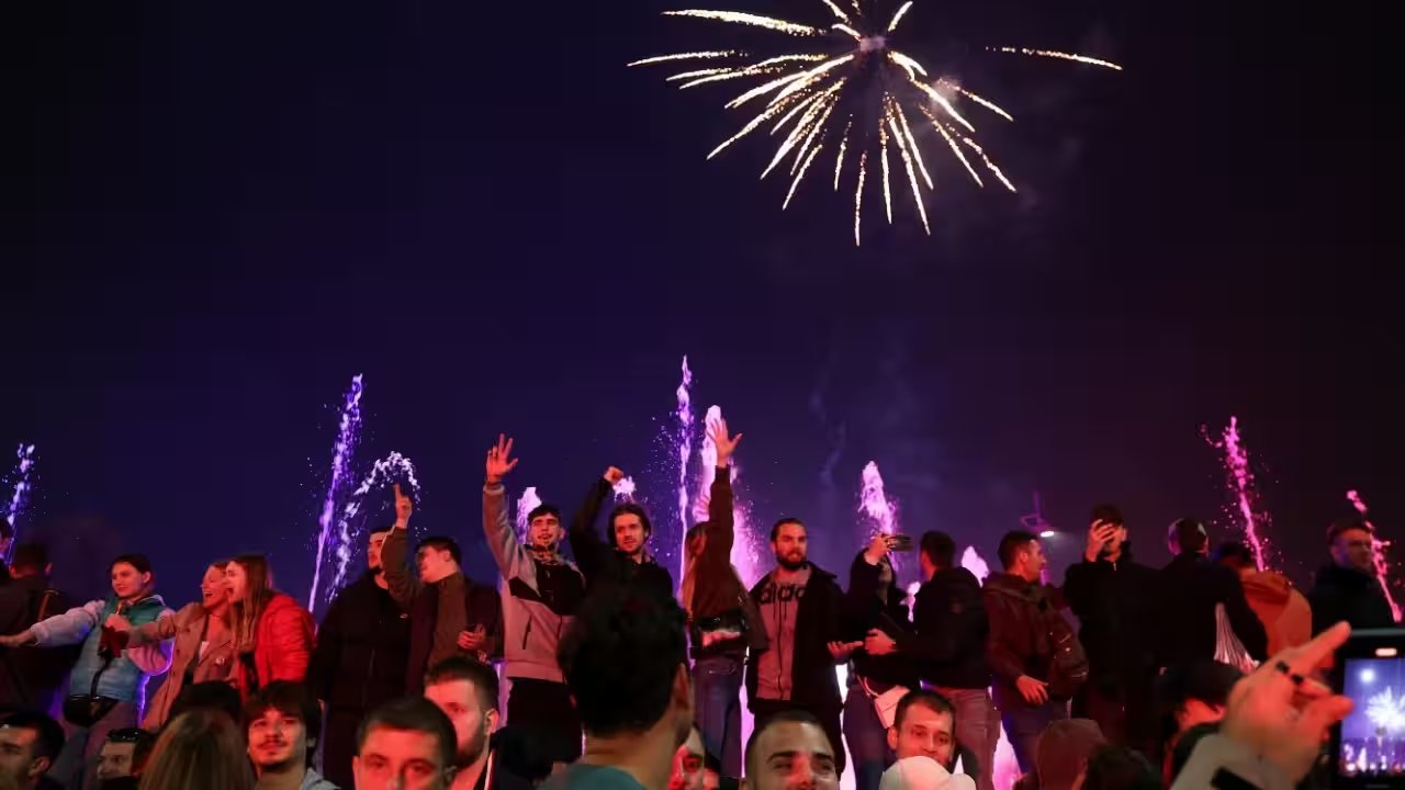 Serbian President Vucic Concedes Defeat as Students’ List Wins 140 Seats