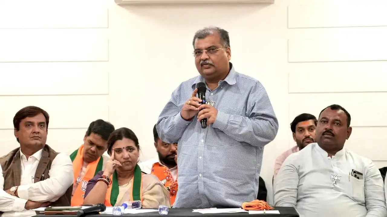 BJP Maharashtra Chief Chavan Conducts Two‑Day Pune Visit to Launch Graduate Campaign for MLC Elections