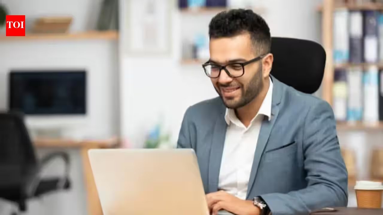 India's 16-Year Analyst Shares Six Self‑Care Lessons After Job Loss