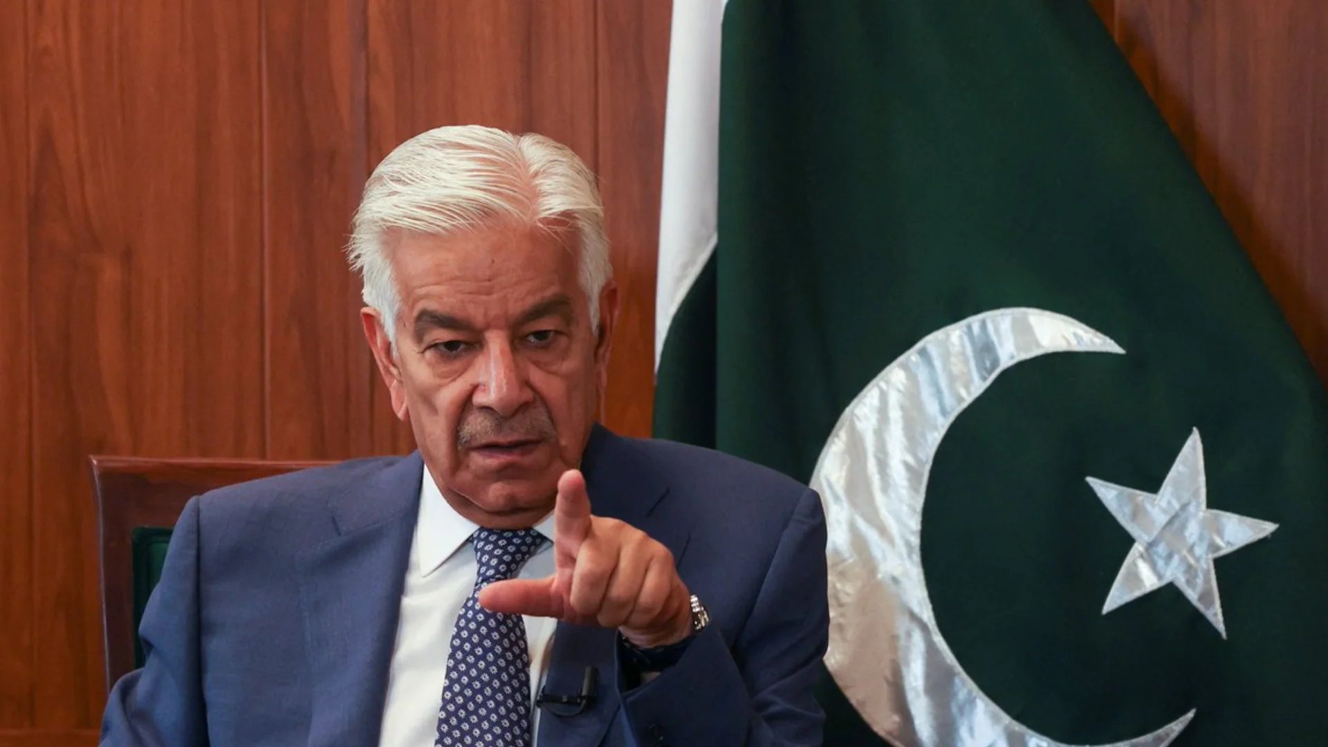 Defence Minister Khawaja Asif Accuses Bureaucrats of Mass Exodus to Portugal and Europe