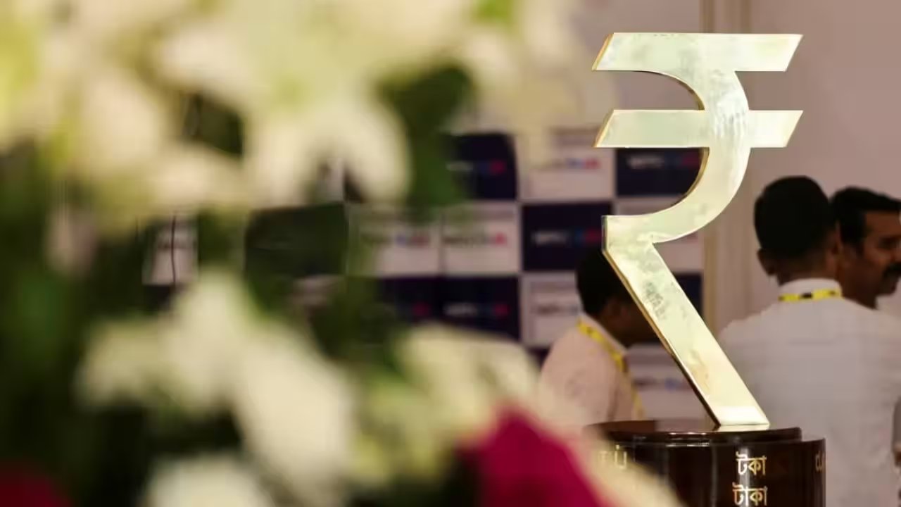 RBI Confirms Strong Q1 GDP Growth Despite $133 Billion FCNR(B) Inflows and Oil Spike